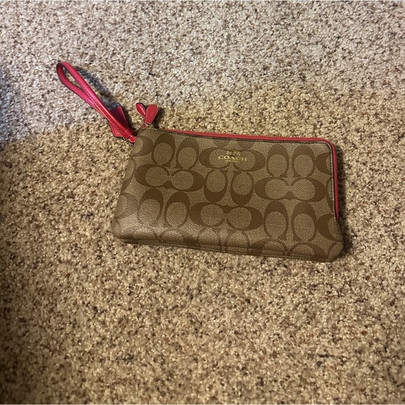 Coach Wallet/wristlet - Picture 7 of 10
